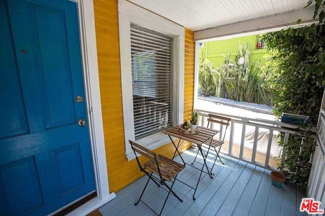 2232 Allesandro St - Photo 4 of 22