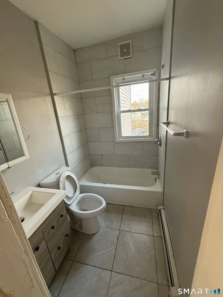 65 Linsley Ave #2ndFL - Photo 4 of 12