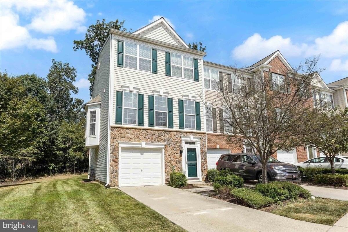 200 Hudson Dr - Photo 2 of 27