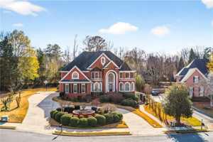 featured image of 235 Summerhouse Ln