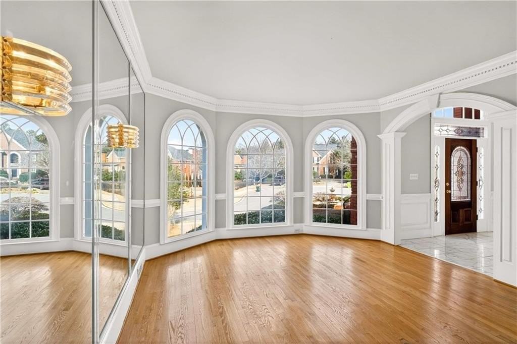 235 Summerhouse Ln - Photo 5 of 50