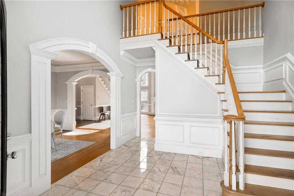 235 Summerhouse Ln - Photo 7 of 50