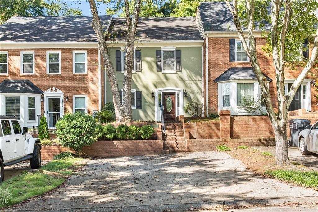 1420 Old Virginia Ct Se - Photo 2 of 31