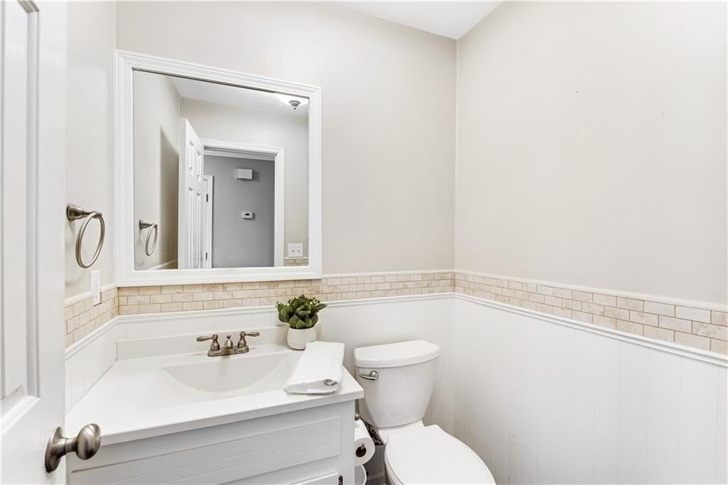 1420 Old Virginia Ct Se - Photo 5 of 31