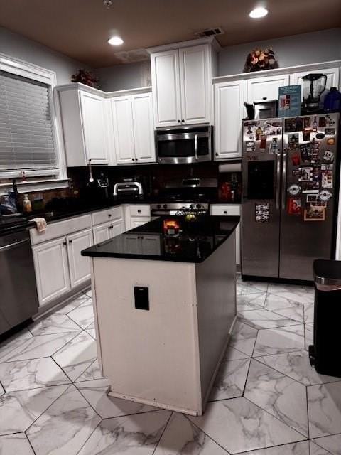 2312 Oakton Pl Se - Photo 3 of 13