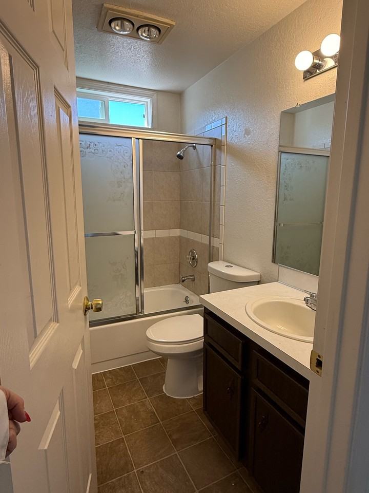 577 W Berdine St #C - Photo 7 of 9