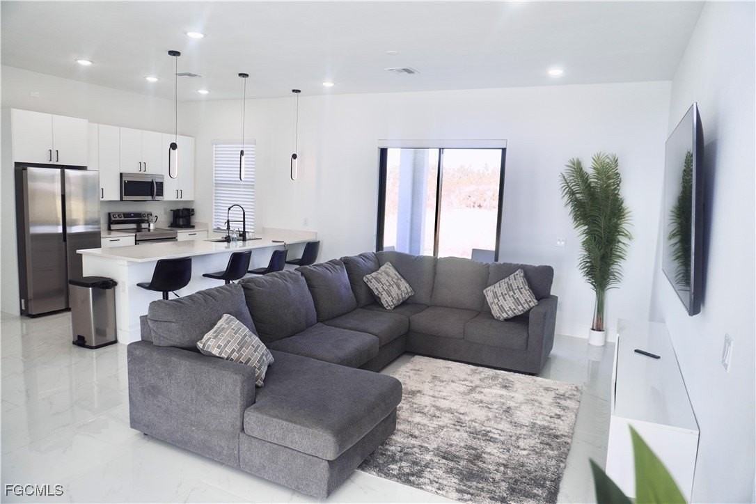 2608 25th St W - Photo 3 of 27