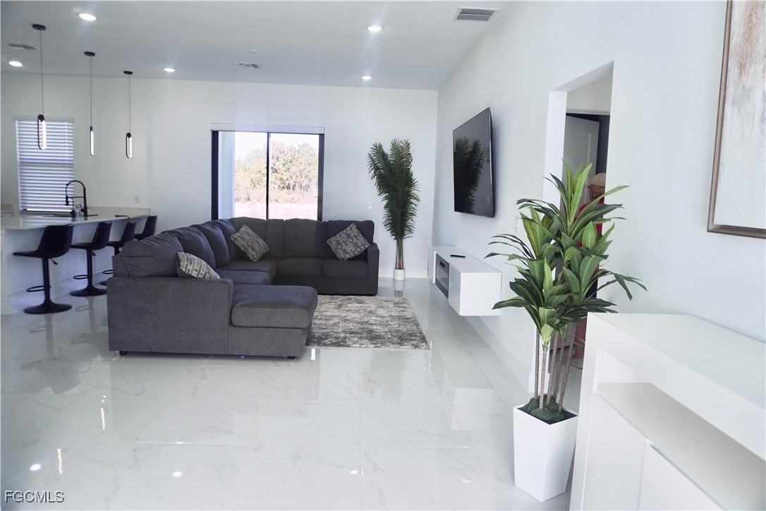 2608 25th St W - Photo 4 of 27