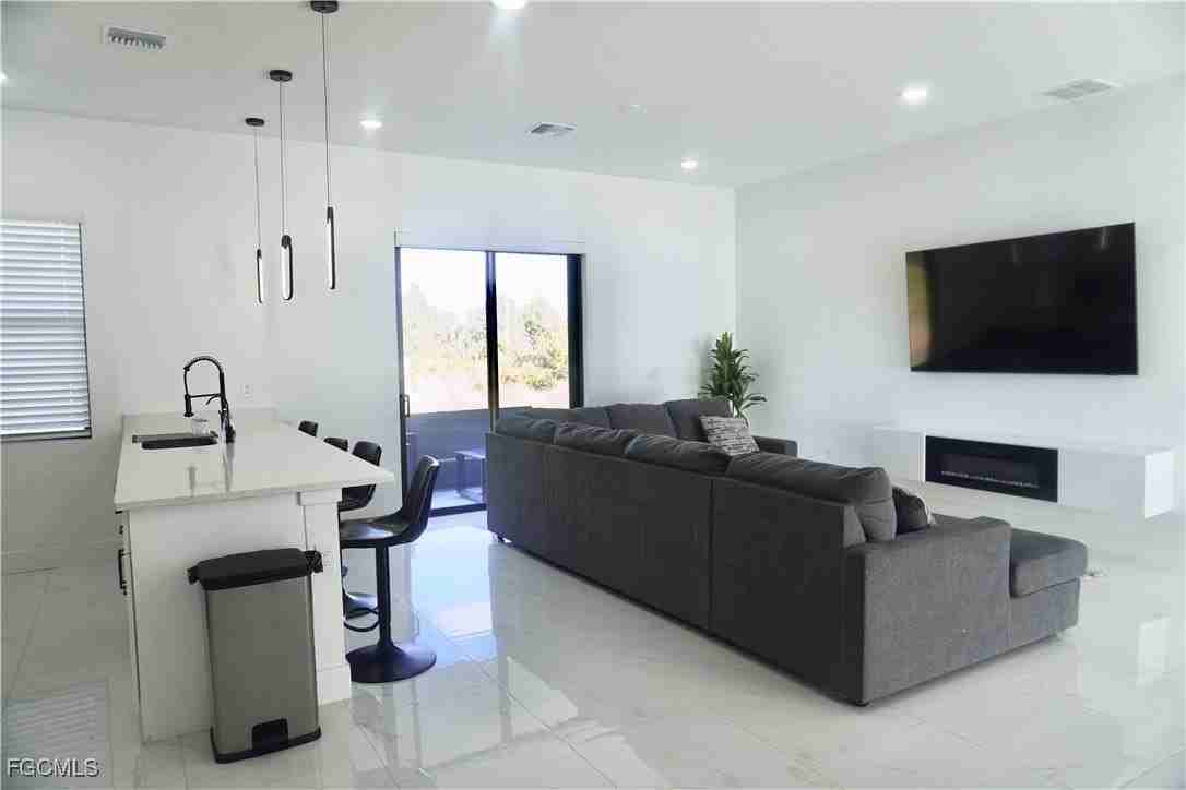 2608 25th St W - Photo 5 of 27