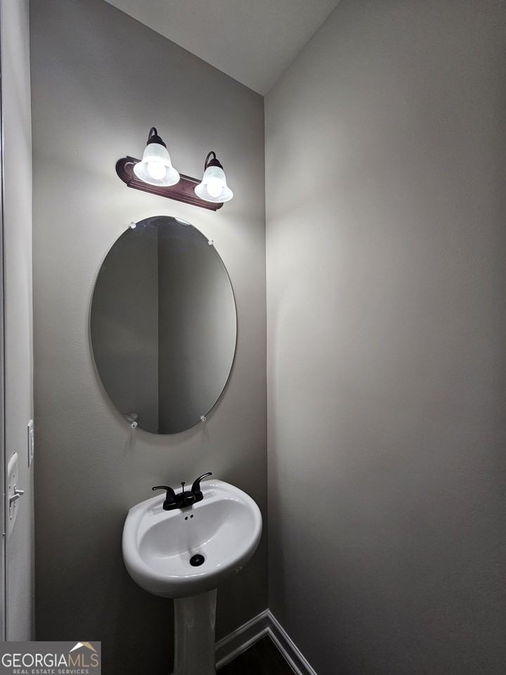 6056 Oak Bend Ct - Photo 7 of 15