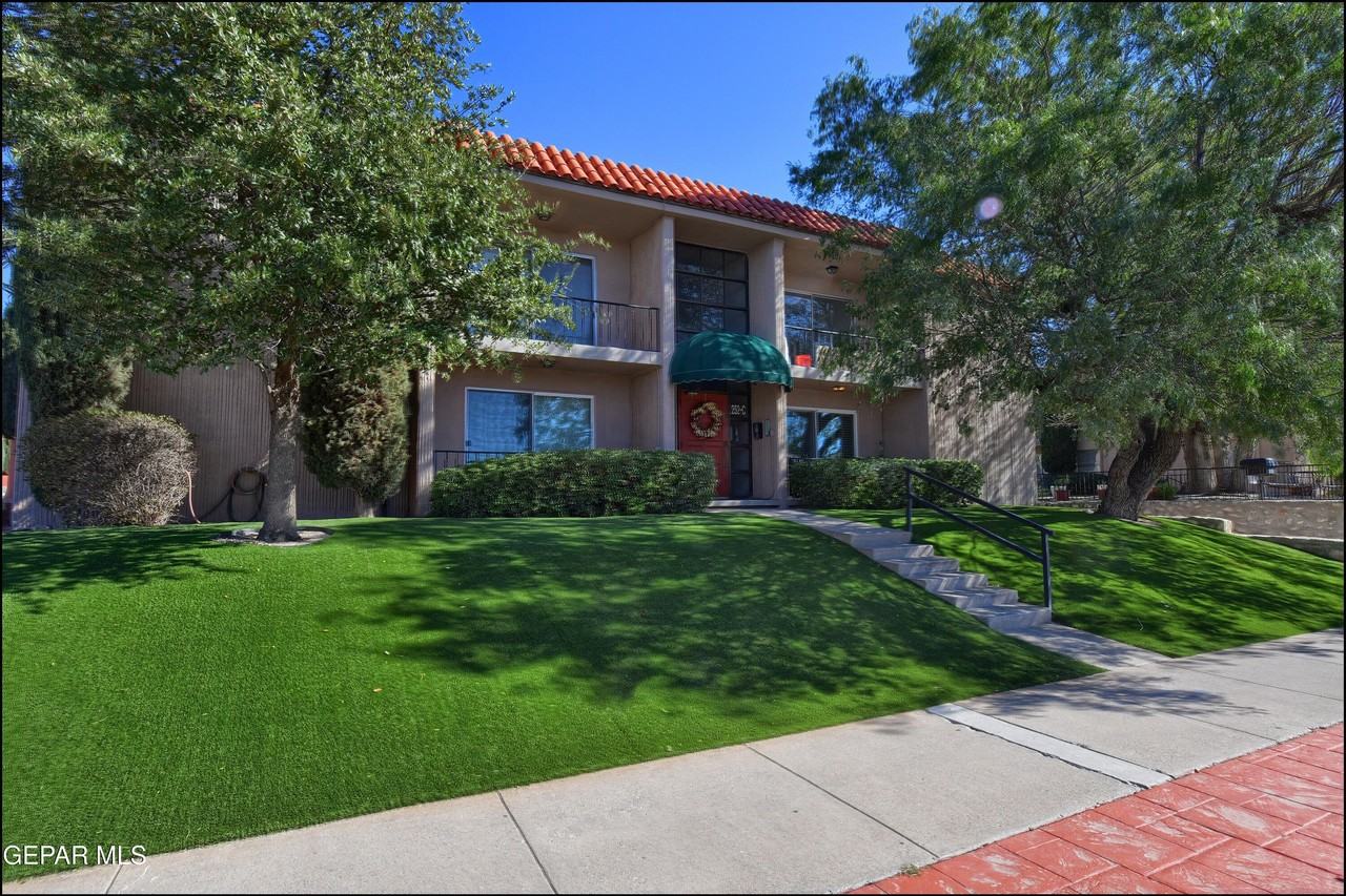 252 Shadow Mountain Dr Unit 12 #12 - Photo 3 of 44