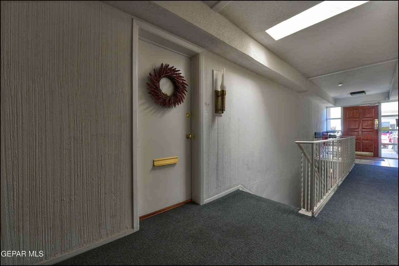 252 Shadow Mountain Dr Unit 12 #12 - Photo 5 of 44