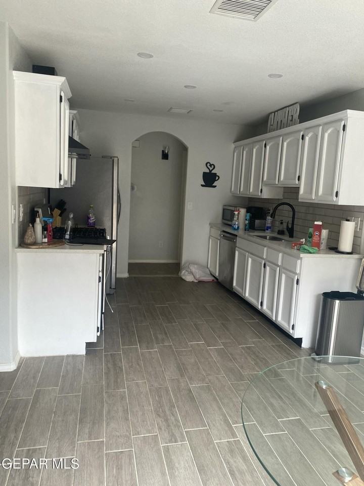 3280 Mike Godwin Dr - Photo 3 of 7