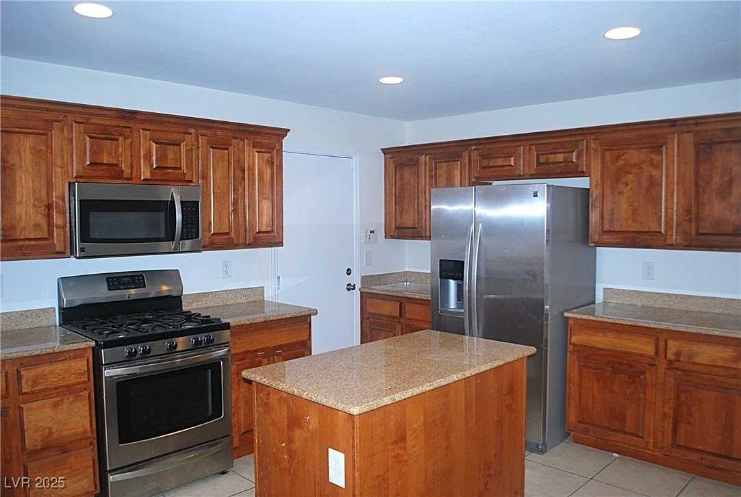 9037 Victor Creek Ave #NA - Photo 4 of 36