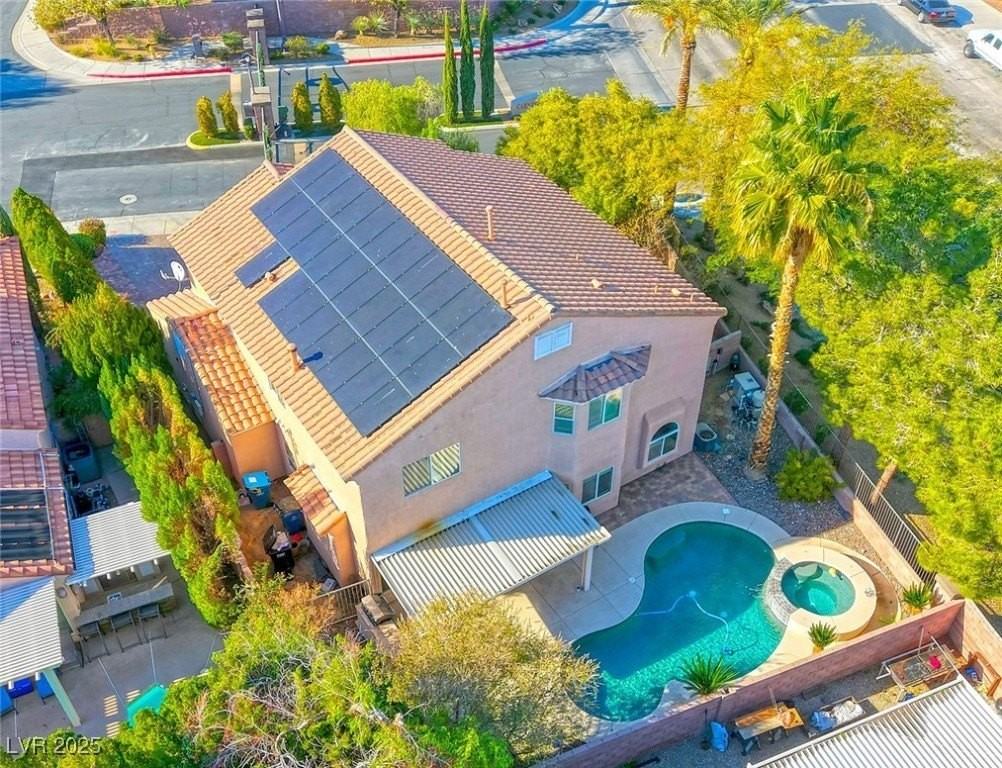 756 Ezzat St - Photo 2 of 43