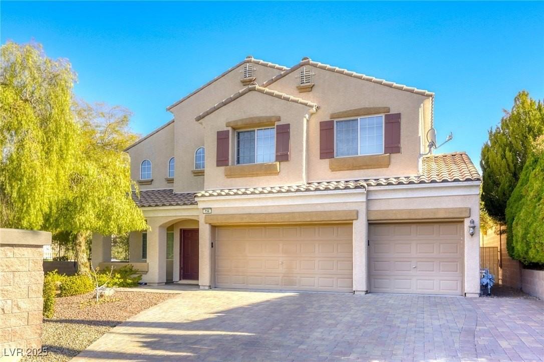 756 Ezzat St - Photo 4 of 43