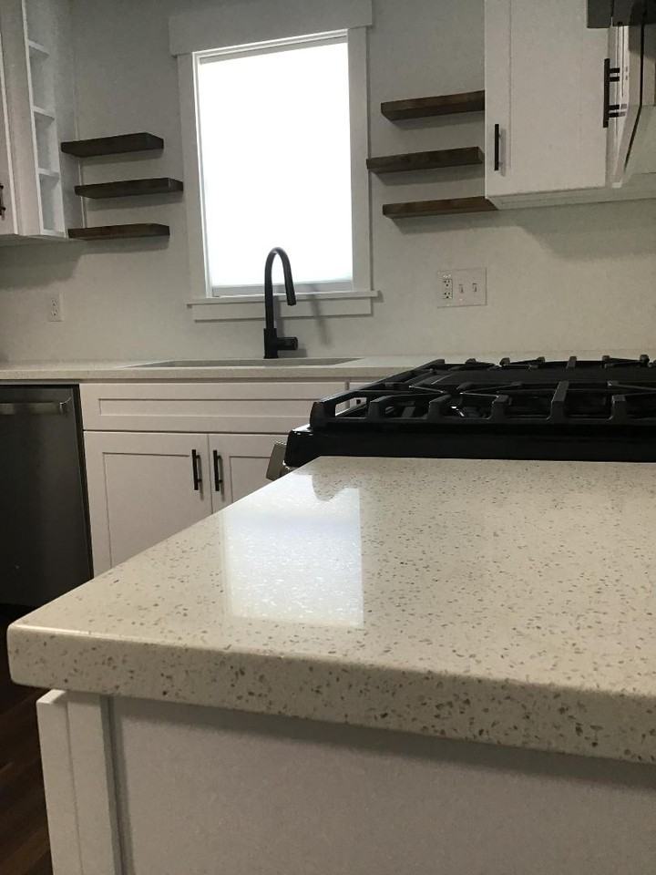 741 Avenue BUnit 4 #4 - Photo 3 of 5