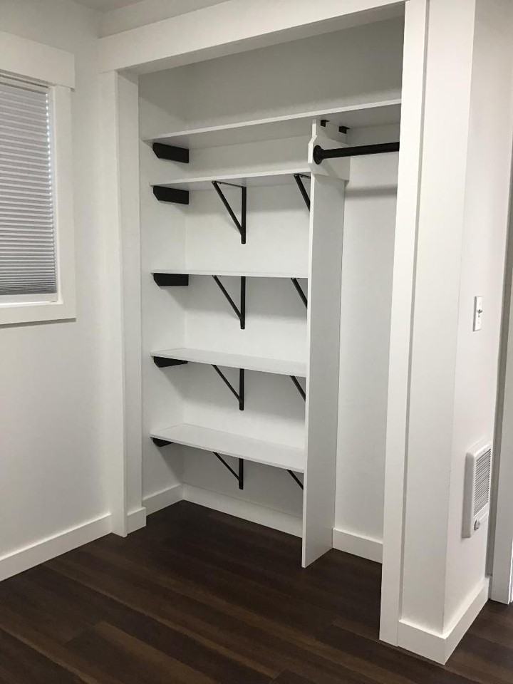 741 Avenue BUnit 4 #4 - Photo 5 of 5