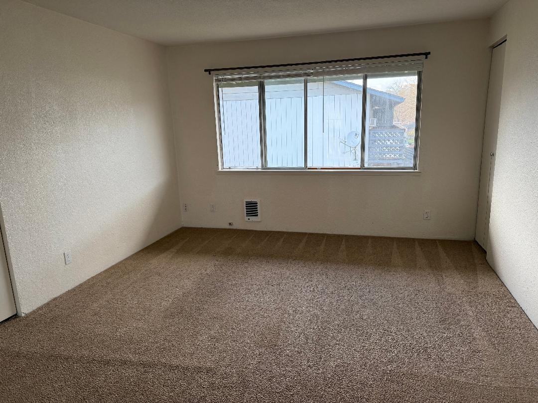 3148 W Harvard Ave #C - Photo 5 of 5