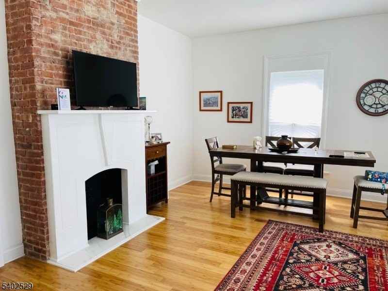 24 Lexington Ave #1 - Photo 4 of 16