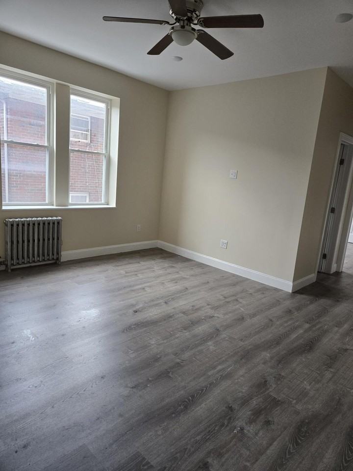 289 Day Ave #B2 - Photo 3 of 6