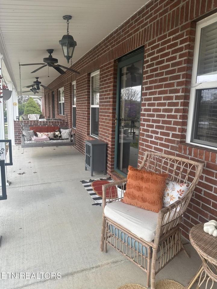 132 Hackberry Way - Photo 2 of 8