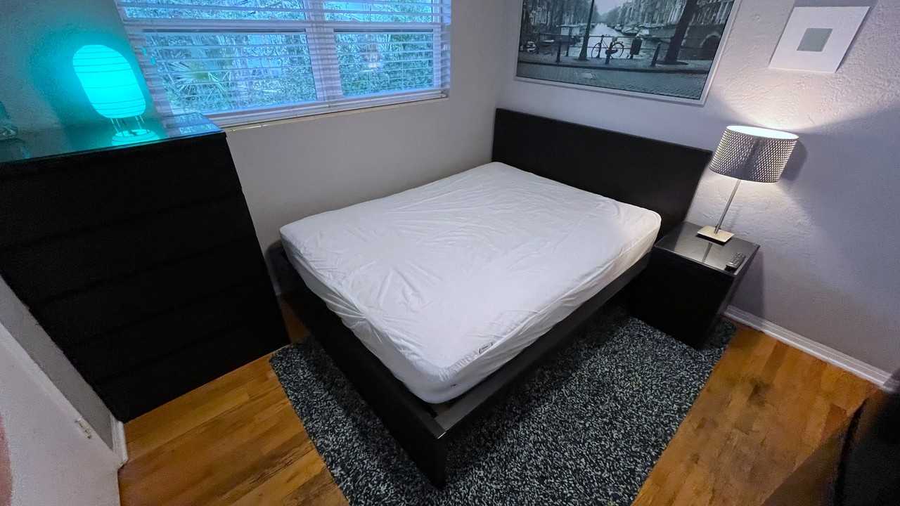 236 North Keech StreetApt H - Photo 4 of 24