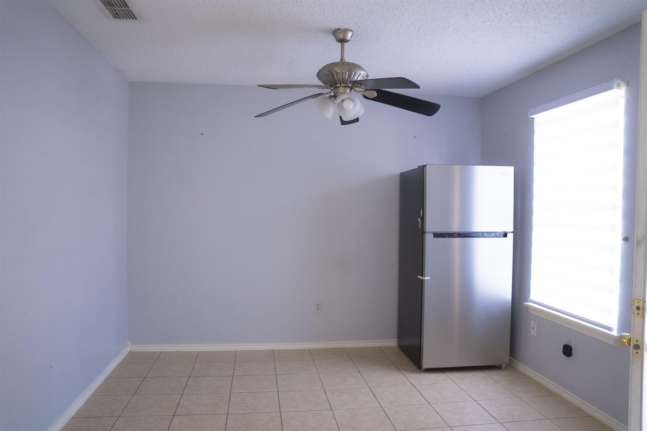 311 Soria Dr - Photo 5 of 18