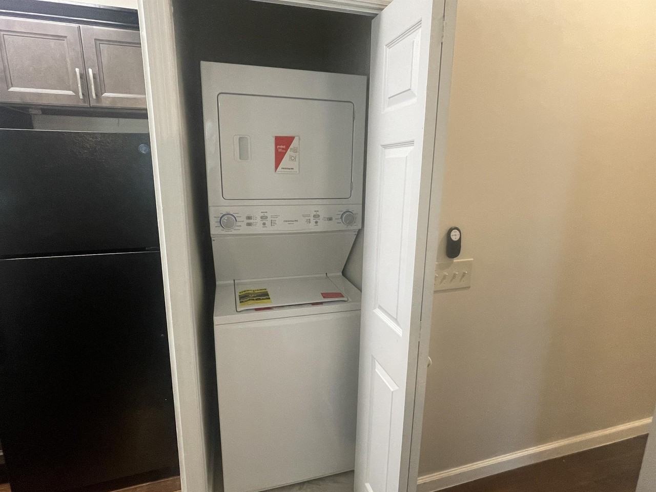 412 E 38 - Photo 4 of 21