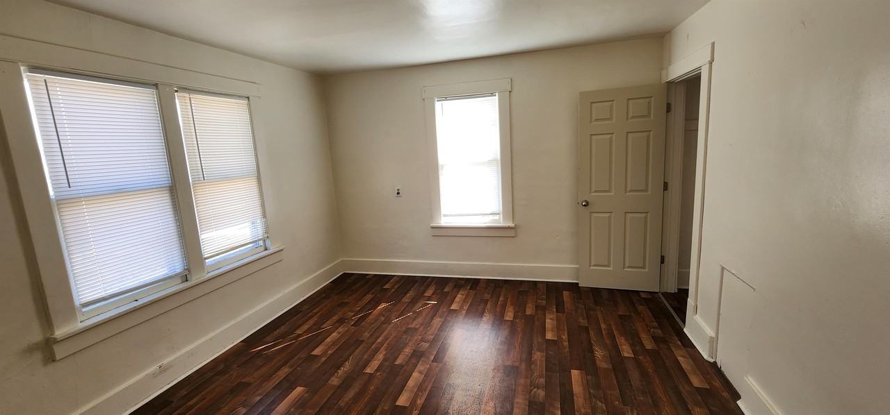 1925 East 16th Street - Photo 2 of 6