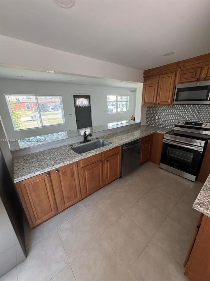 235 Mentel Ter #0 - Photo 7 of 31