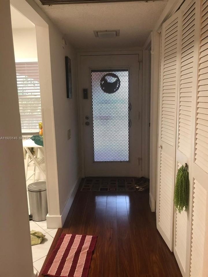 1207 Bahama Bnd #E2 - Photo 2 of 11