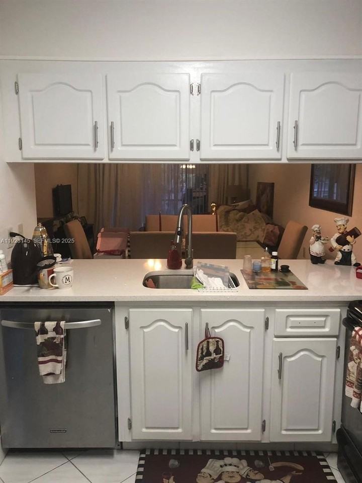 1207 Bahama Bnd #E2 - Photo 7 of 11