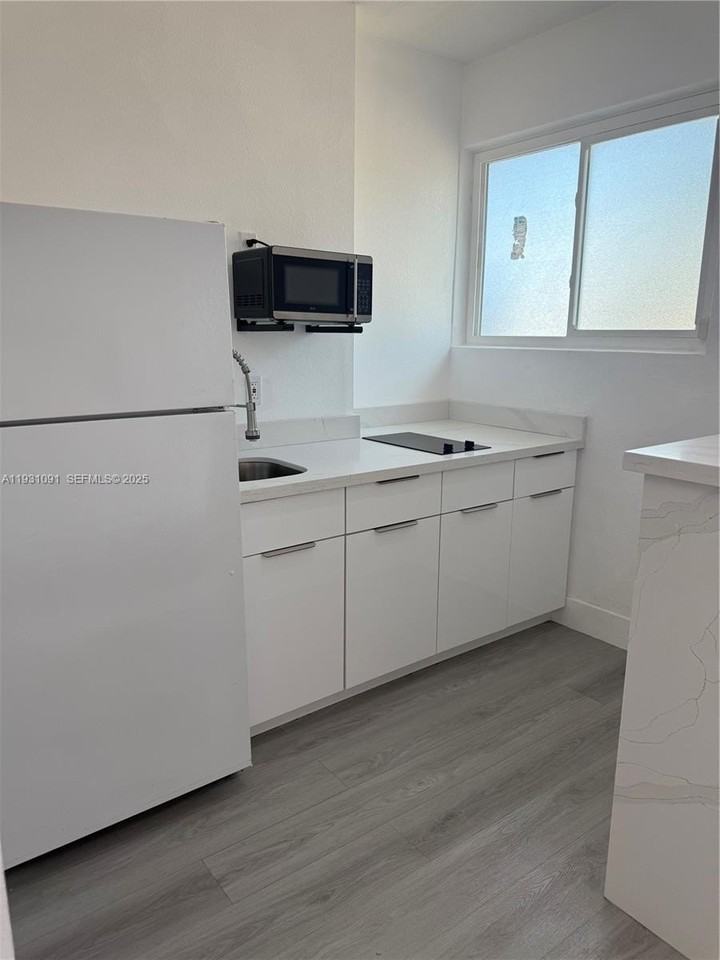 2321 Nw 85th Ave #1 - Photo 6 of 19