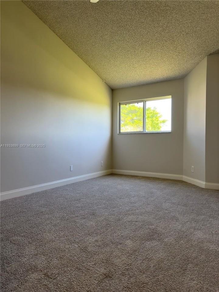 3421 Nw 44th St #204 - Photo 5 of 15