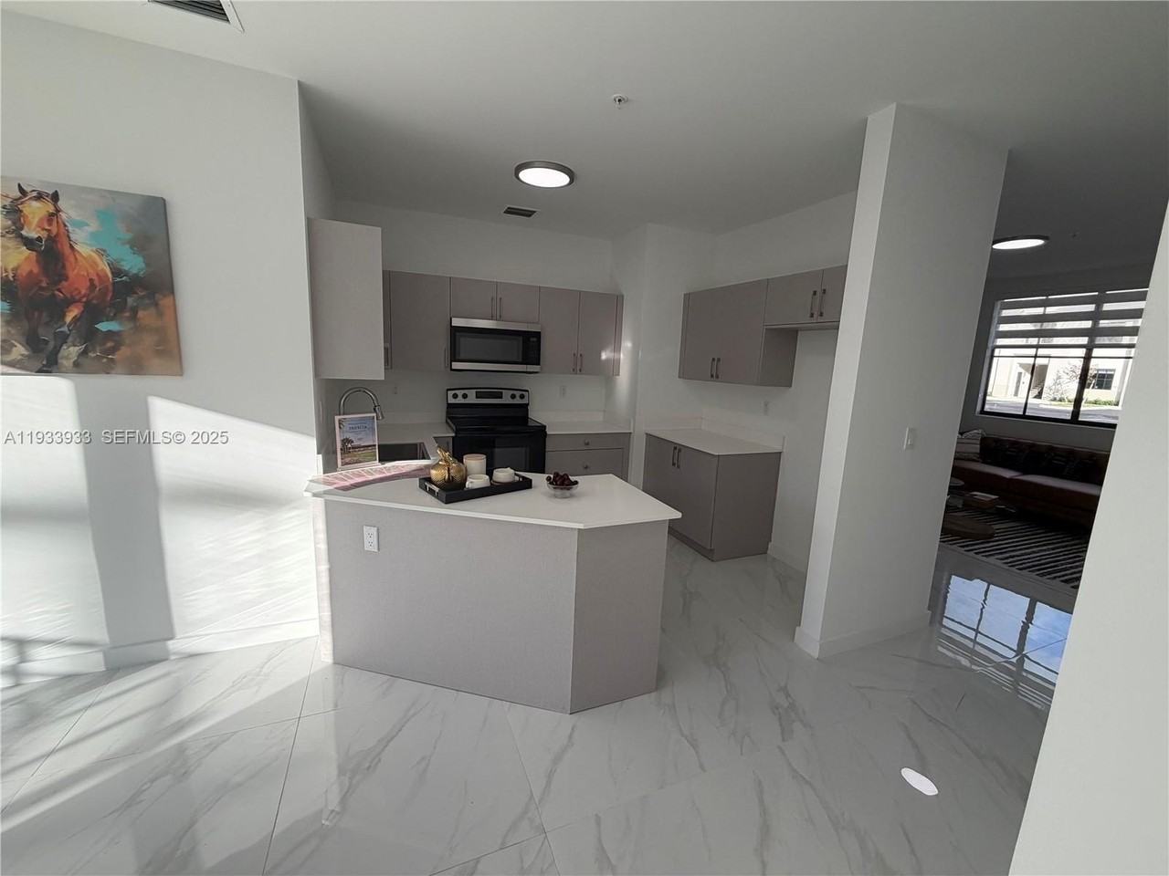 2312 E 4th Ave #103 - Photo 3 of 12