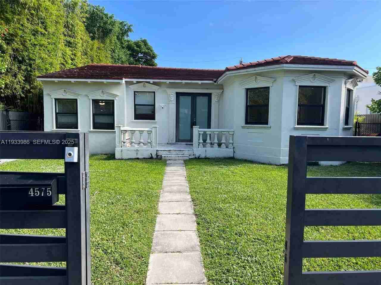 4575 Post Ave - Photo 5 of 44