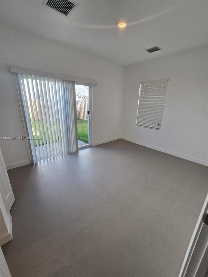 13357 Sw 274th St #SIDE - Photo 7 of 12