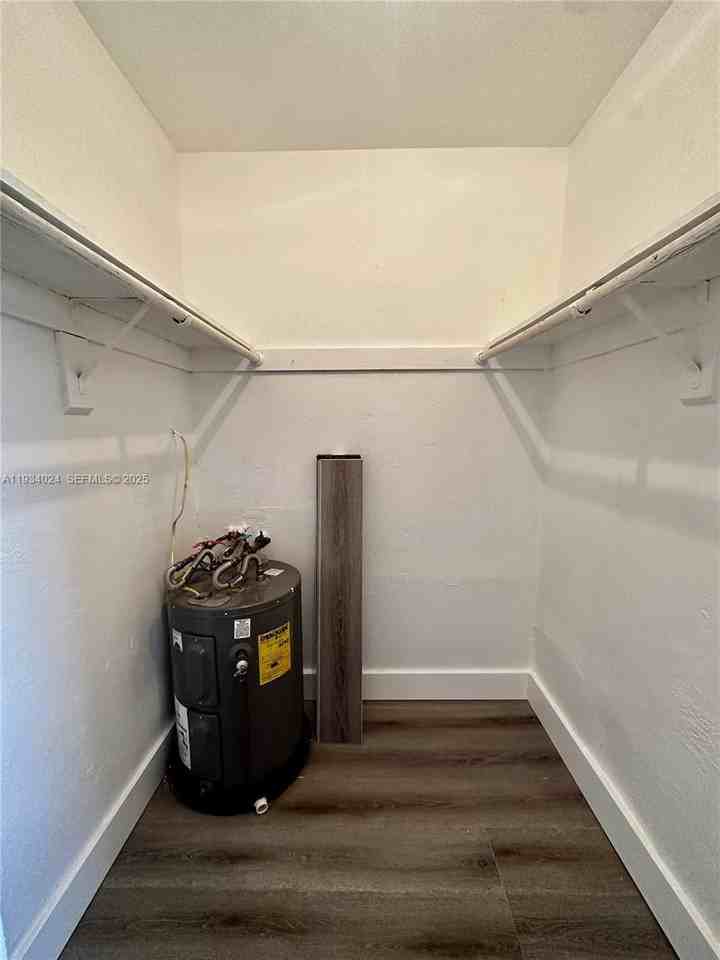 3100 Nw 135th St #2 - Photo 5 of 7