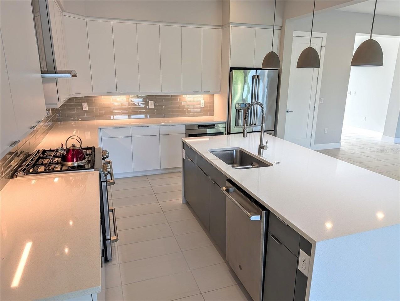 7744 Sandhill Lake Dr - Photo 7 of 35