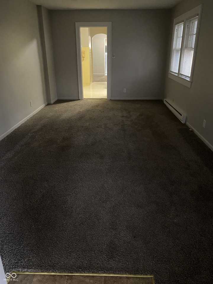 5358 Winthrop Ave - Photo 3 of 15