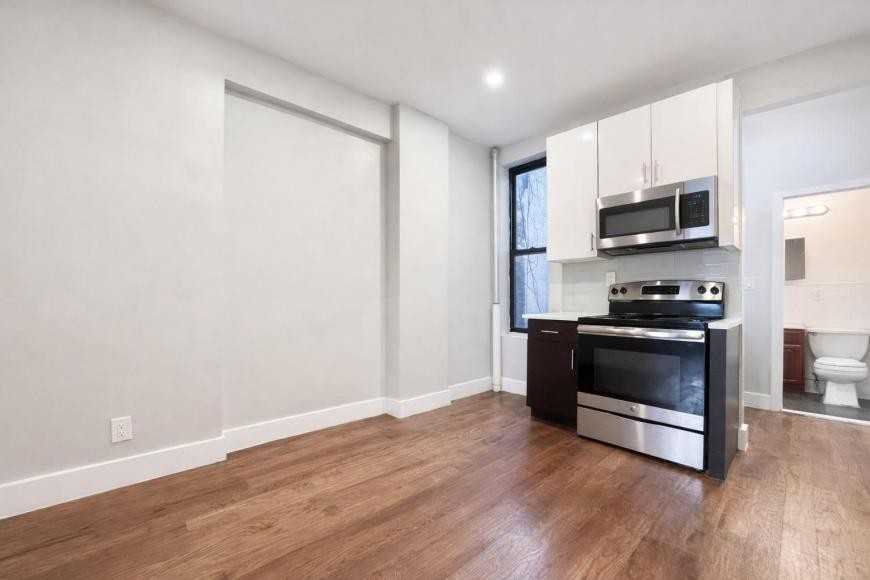 523 W 156th St - Photo 3 of 8