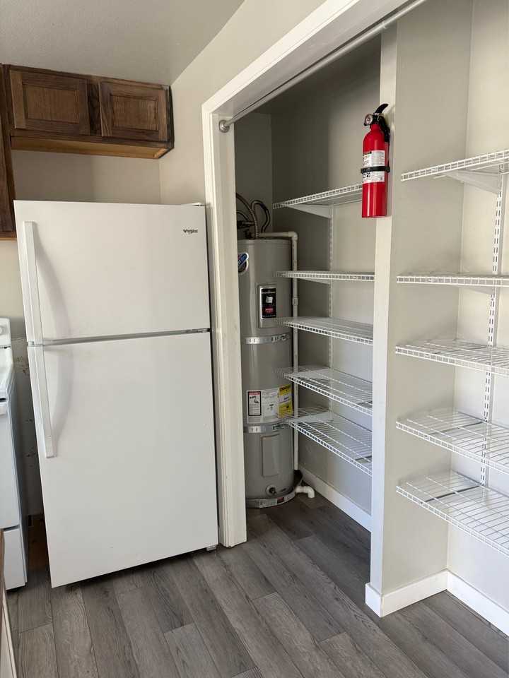 491 Barbur - Photo 4 of 11