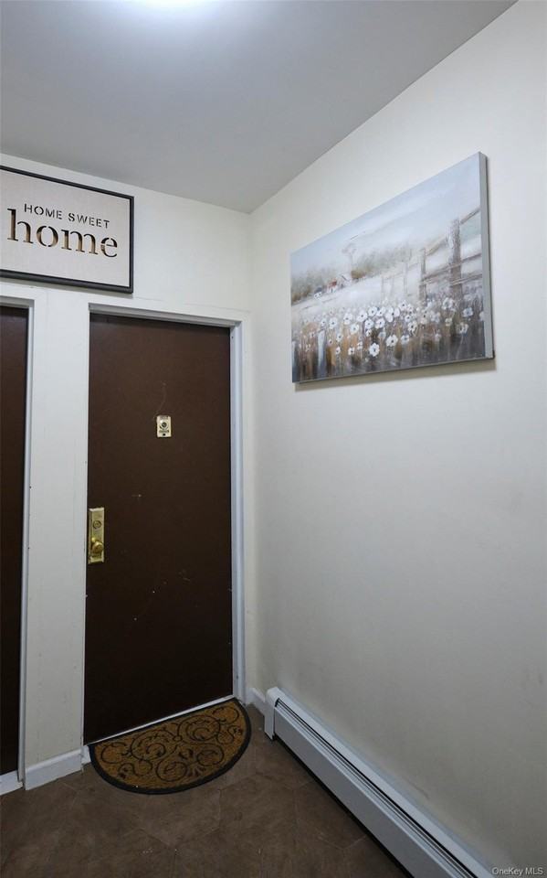 563 Miller Ave - Photo 3 of 21