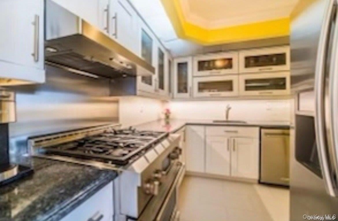 3808 147th St Apt 6f #6F - Photo 2 of 10