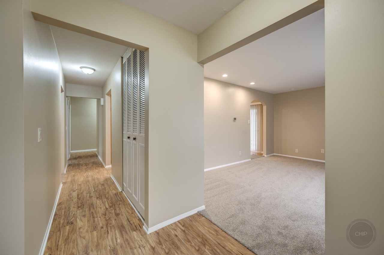 46 Ingleshire Rd - Photo 4 of 37