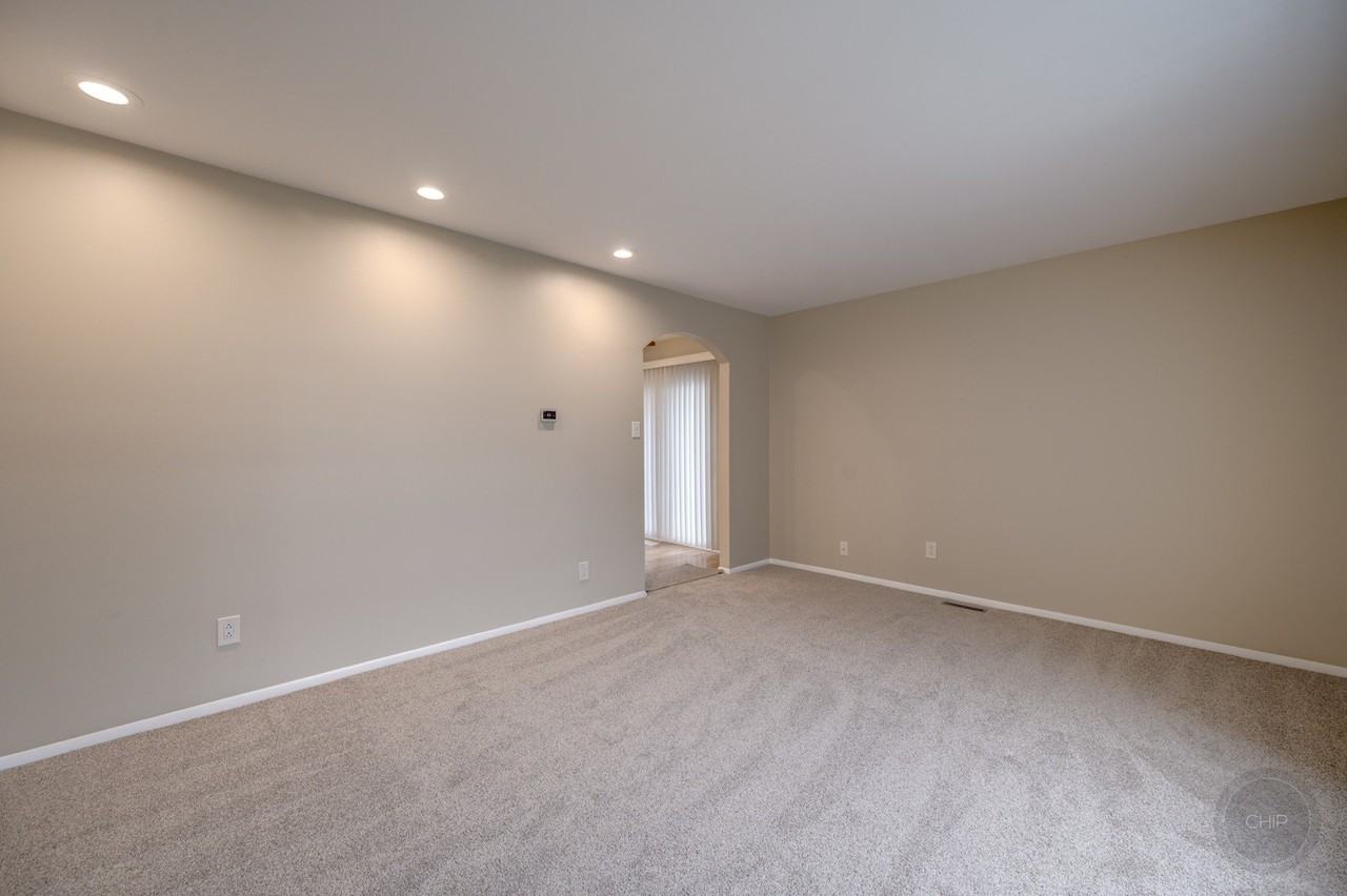 46 Ingleshire Rd - Photo 6 of 37