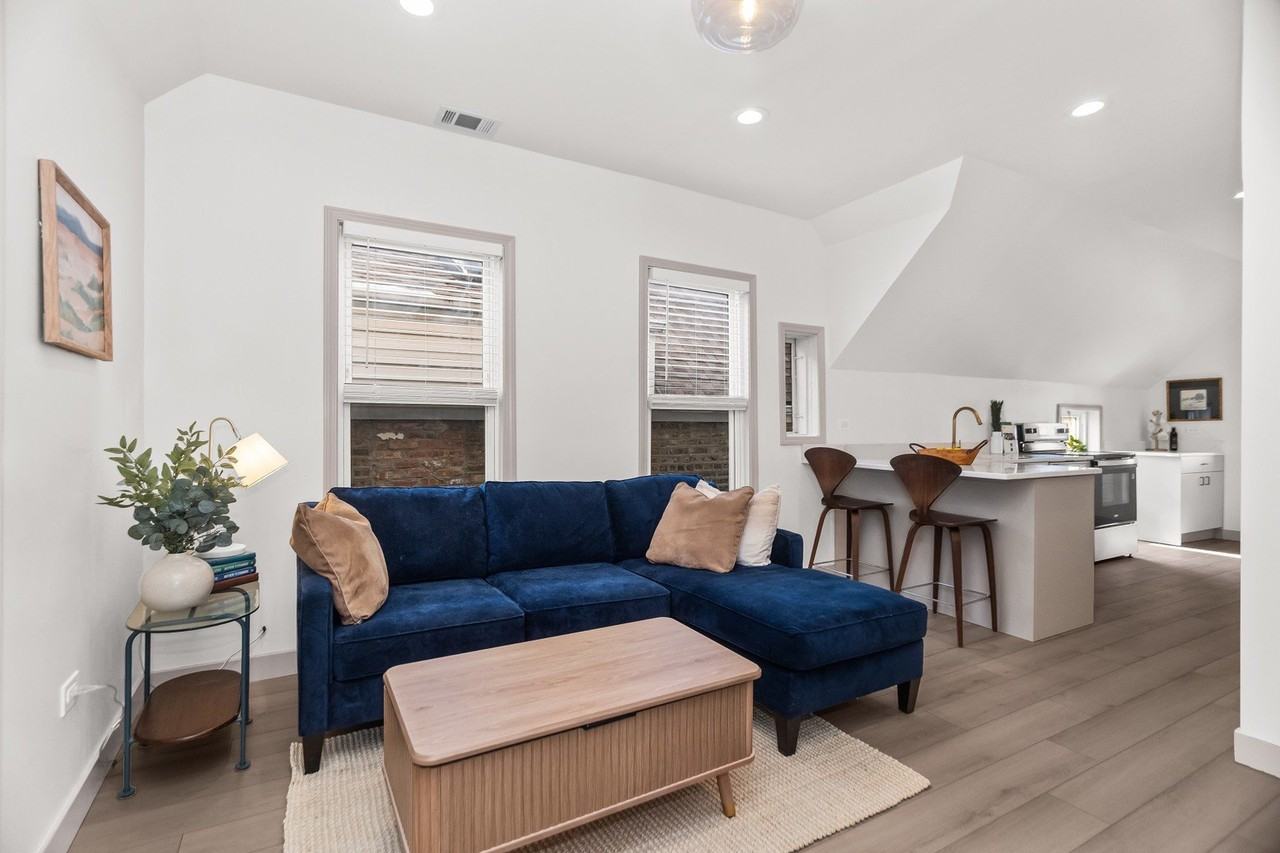 2846 N Troy St Unit 2 #2 - Photo 2 of 18