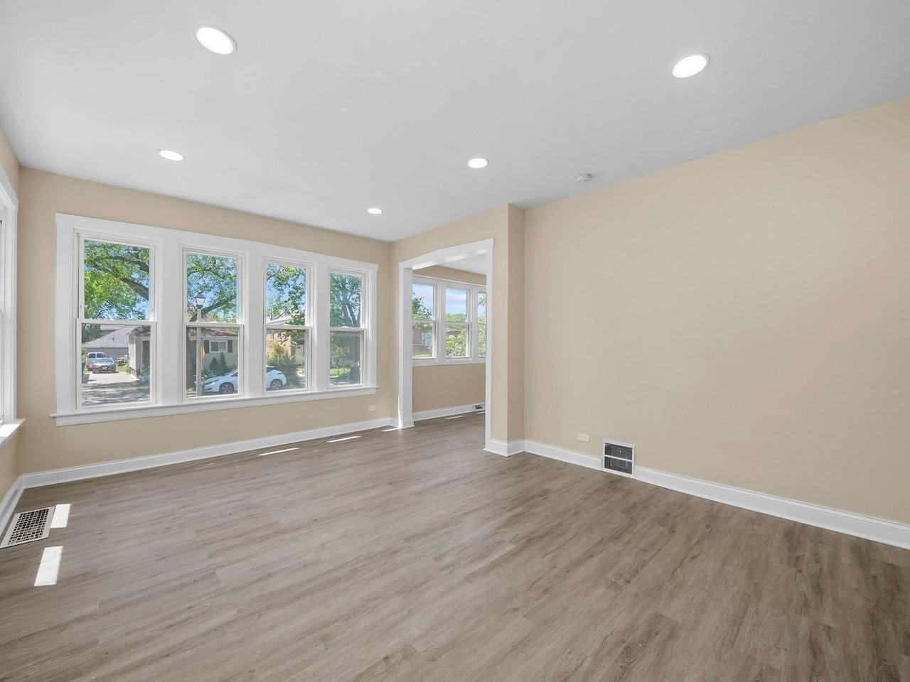 811 S 7th Ave - Photo 5 of 20