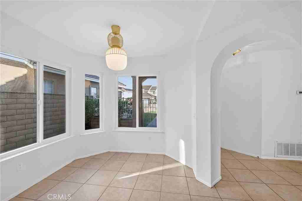 18142 Conestoga Ln - Photo 3 of 20